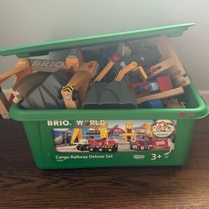 Brio World Green Cargo Railway Deluxe Set
